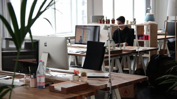 深圳企業(yè)為什么要搭建公司網(wǎng)站？對企業(yè)有什么幫助？